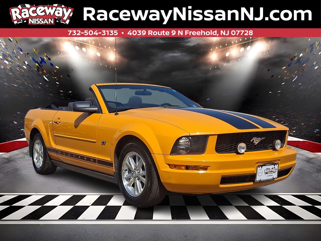 2007 Ford Mustang V6 Deluxe Convertible RWD