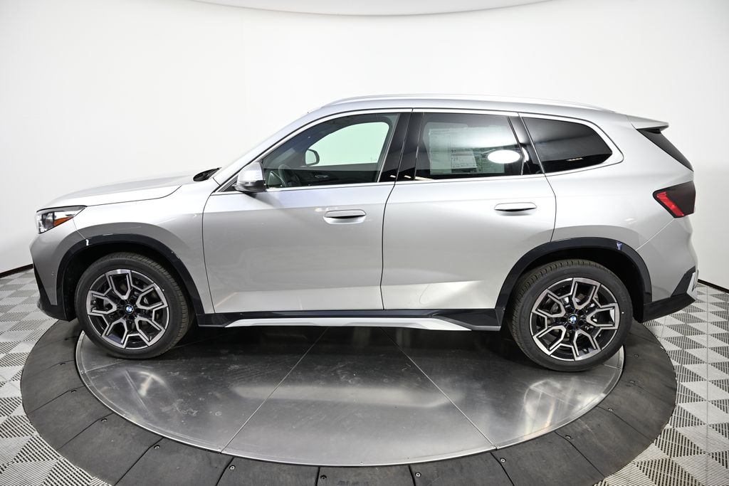 Thumbnail: 2026 BMW X1 - 2