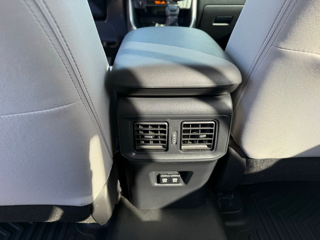 Thumbnail: 2021 Toyota RAV4 - 24