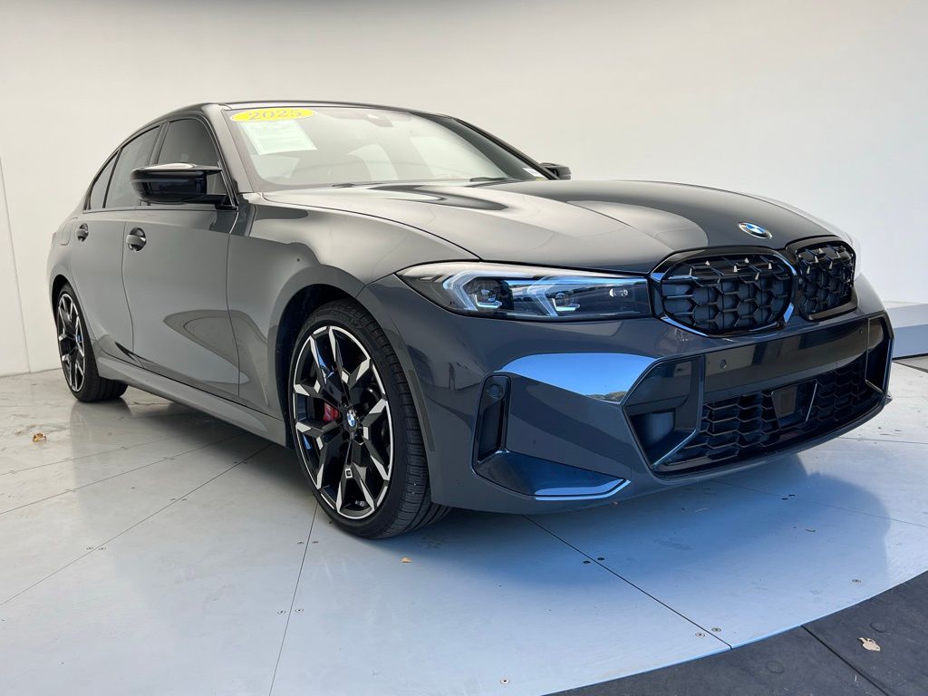 Thumbnail: 2025 BMW 3 Series - 2