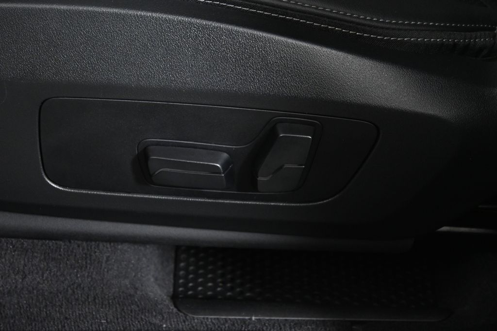 Thumbnail: 2023 BMW X1 - 25