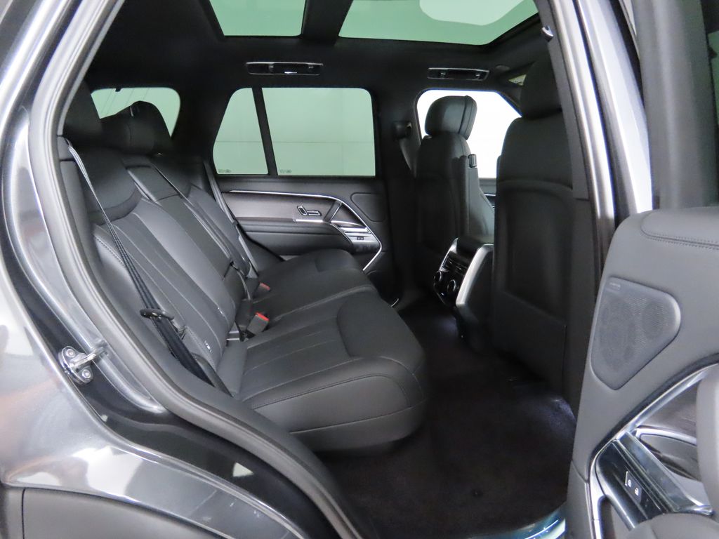 Thumbnail: 2025 Land Rover Range Rover - 23