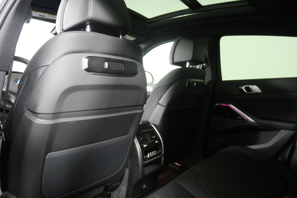 Thumbnail: 2025 BMW X6 - 18