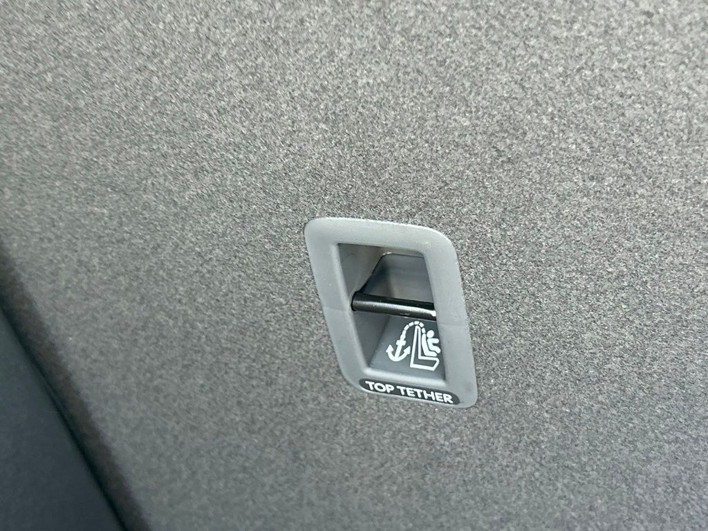 New 2026 Platinum Gray Volkswagen 2.0T SE image 36