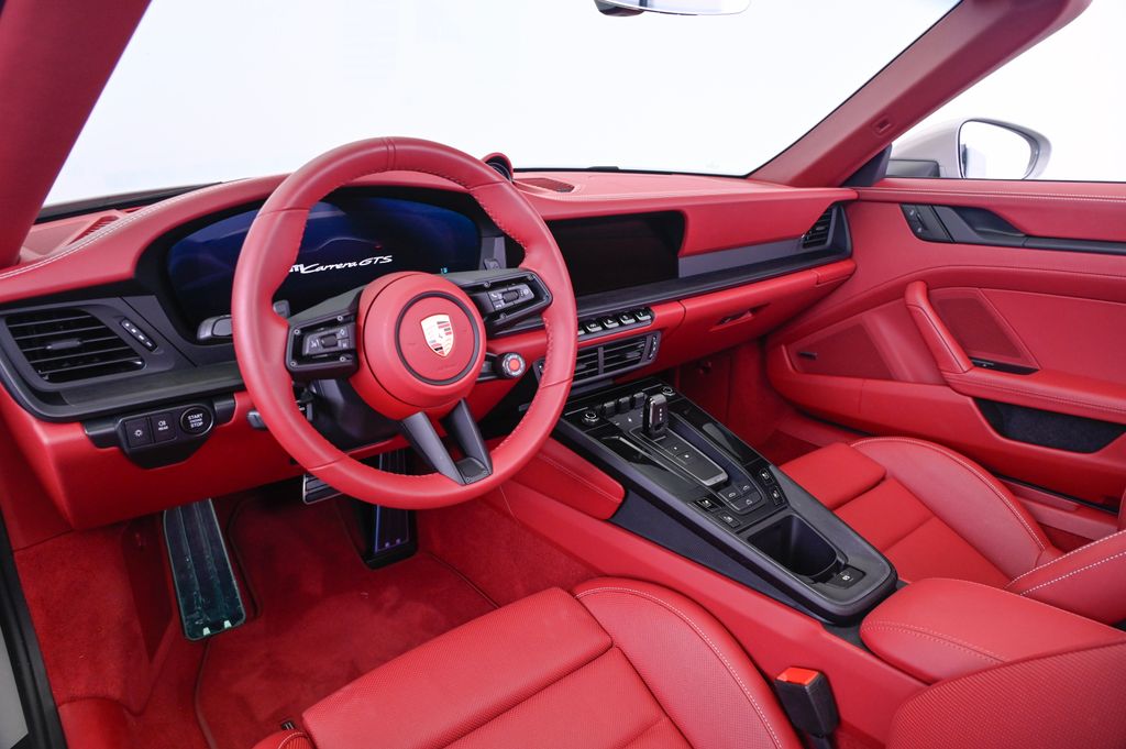 Thumbnail: 2026 Porsche 911 - 4