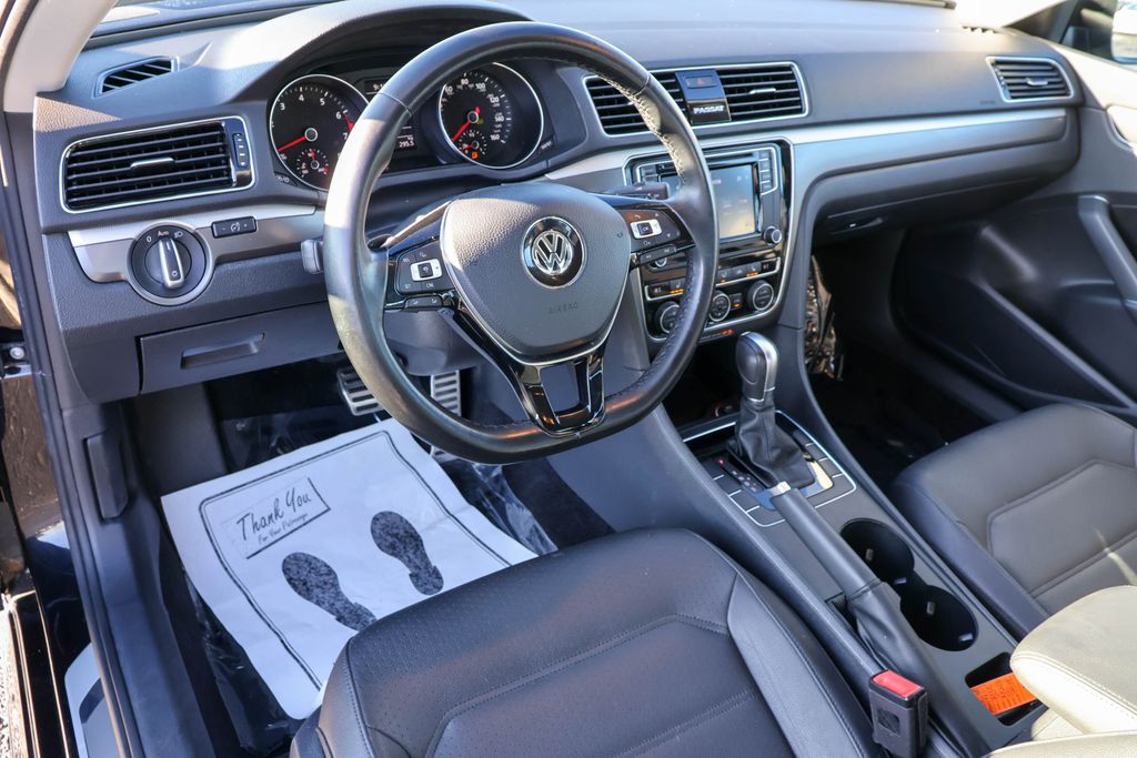 2018 Volkswagen Passat 2.0T R-Line 3