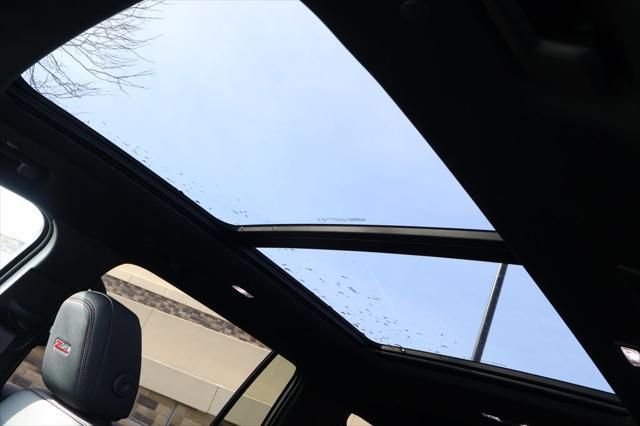 Thumbnail: 2026 Chevrolet Traverse - 16