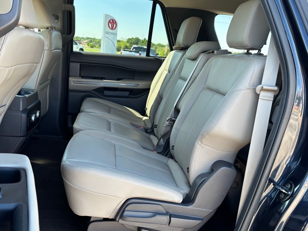 2021 Ford Expedition Max XLT photo