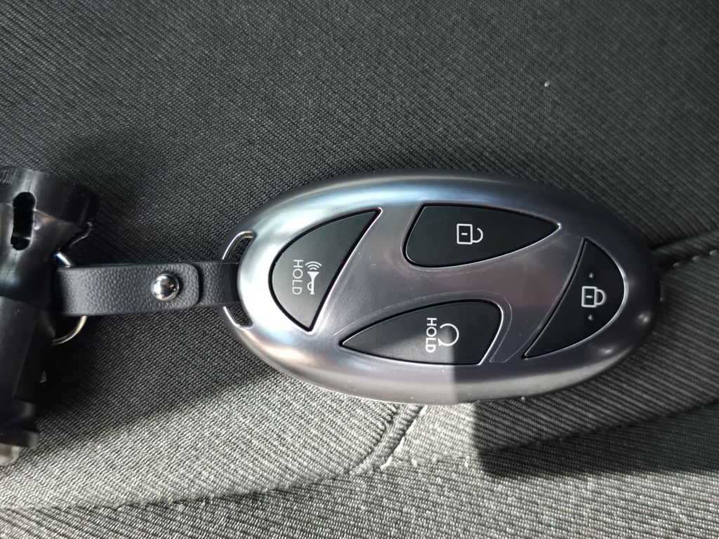 New 2026 Green Hyundai SEL Premium image 25