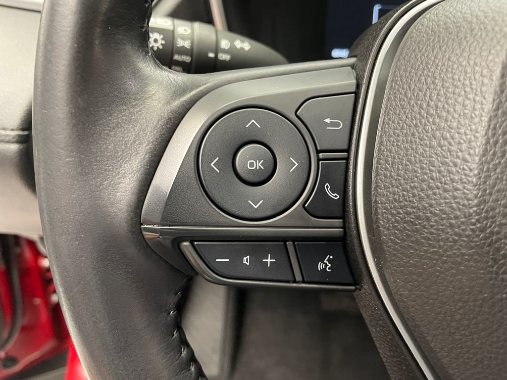 2023 Toyota Corolla Cross XLE 22