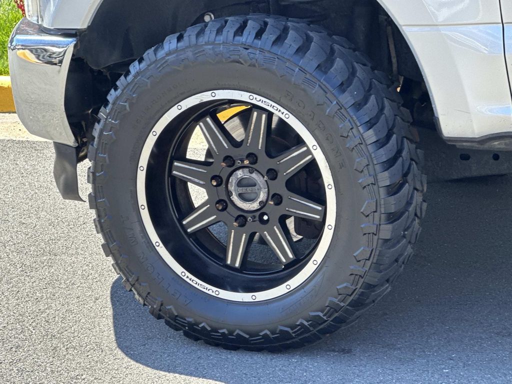 Thumbnail: 2019 Ford Econoline - 15