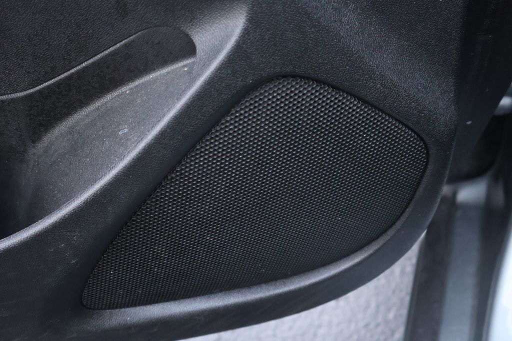 Thumbnail: 2023 Chevrolet Malibu - 16