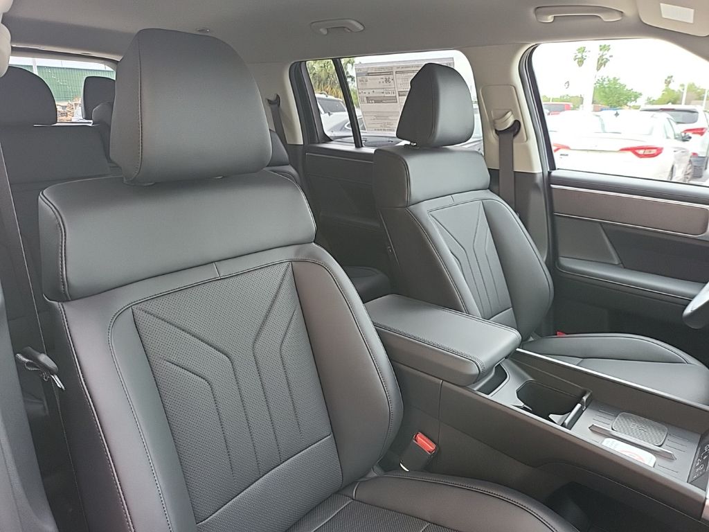 2025 Hyundai Santa Fe SEL 28