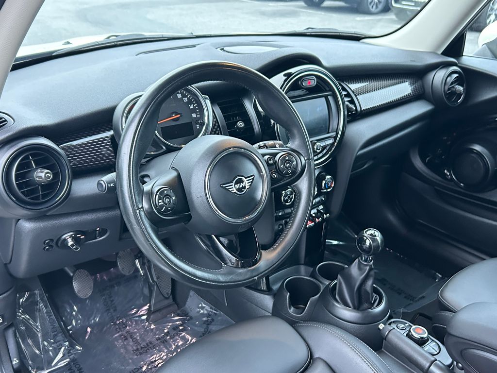 Thumbnail: 2019 MINI Cooper - 13