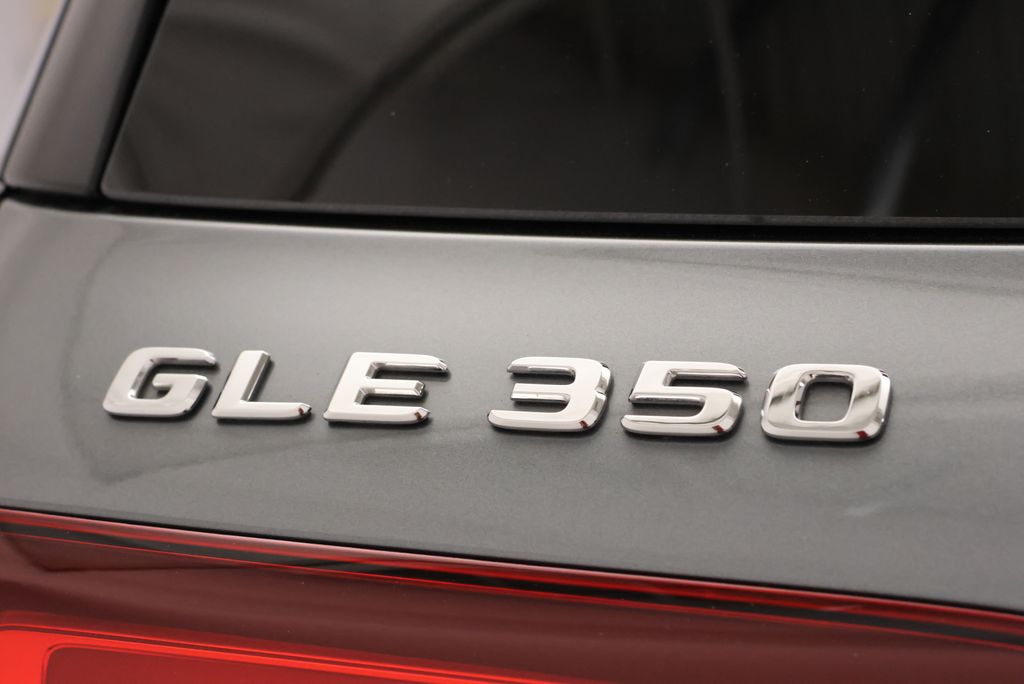 Thumbnail: 2026 Mercedes-Benz GLE - 9