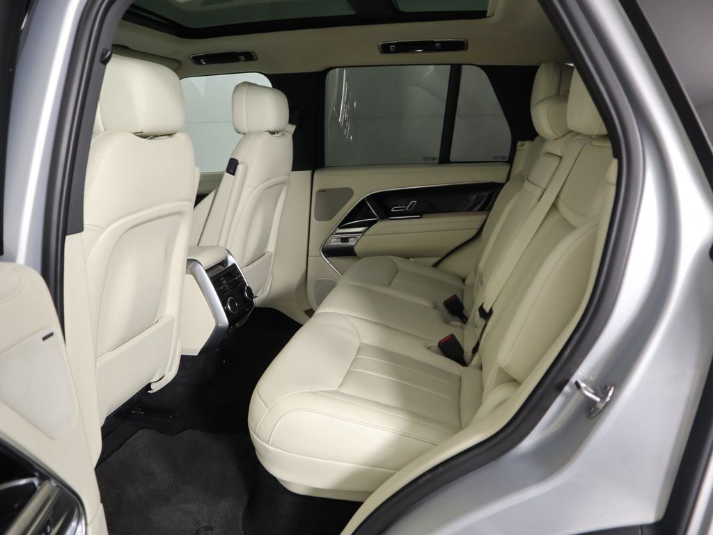 Thumbnail: 2023 Land Rover Range Rover - 22