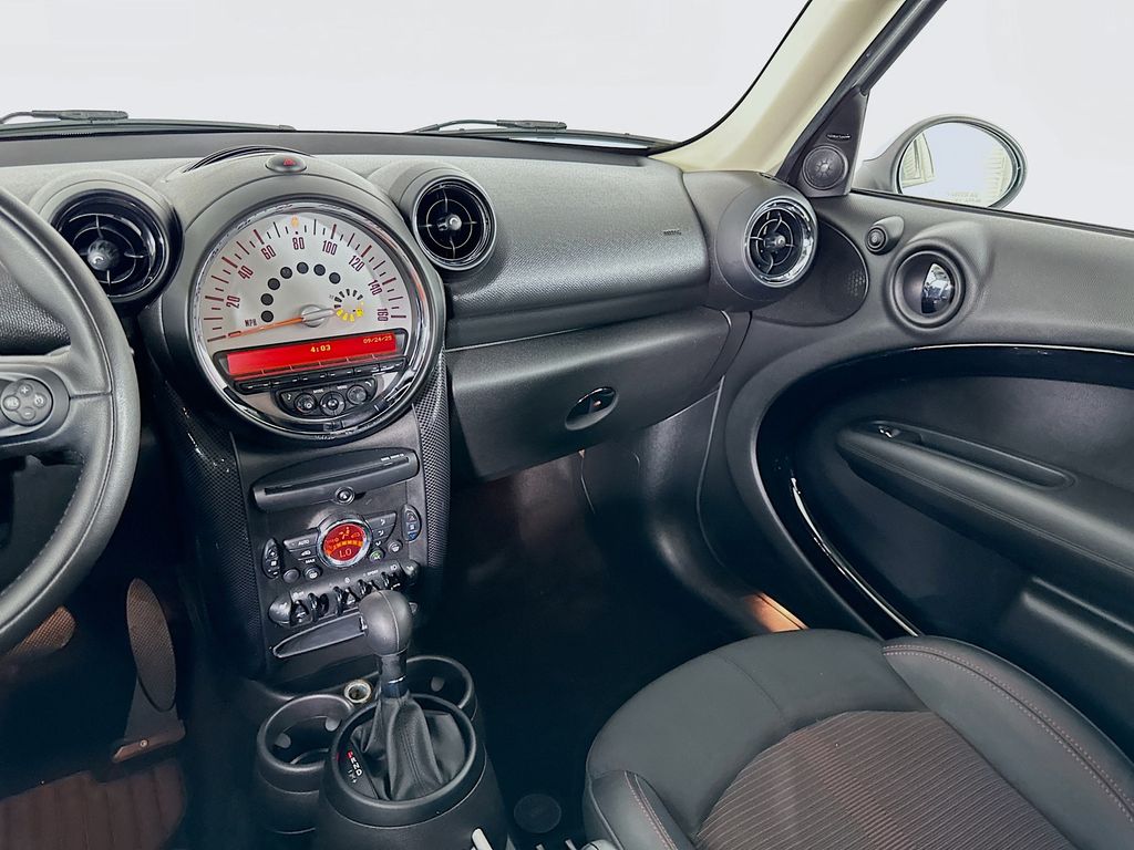 Thumbnail: 2013 MINI Cooper Countryman - 21