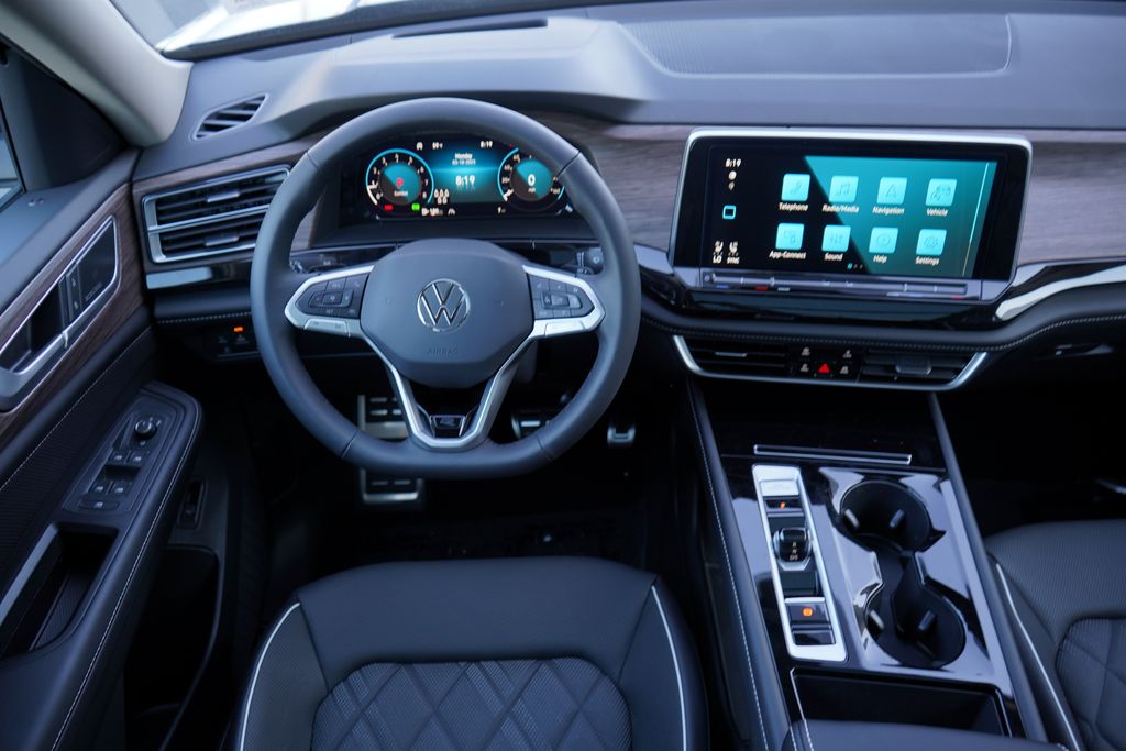 Thumbnail: 2025 Volkswagen Atlas - 12