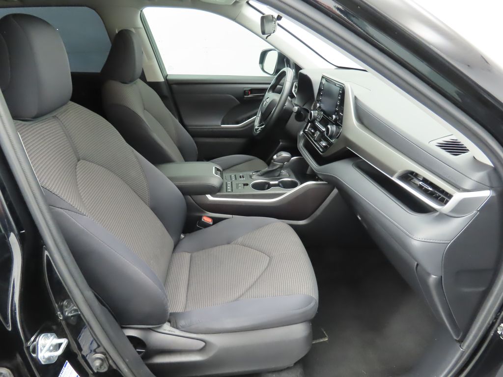 2021 Toyota Highlander LE 20