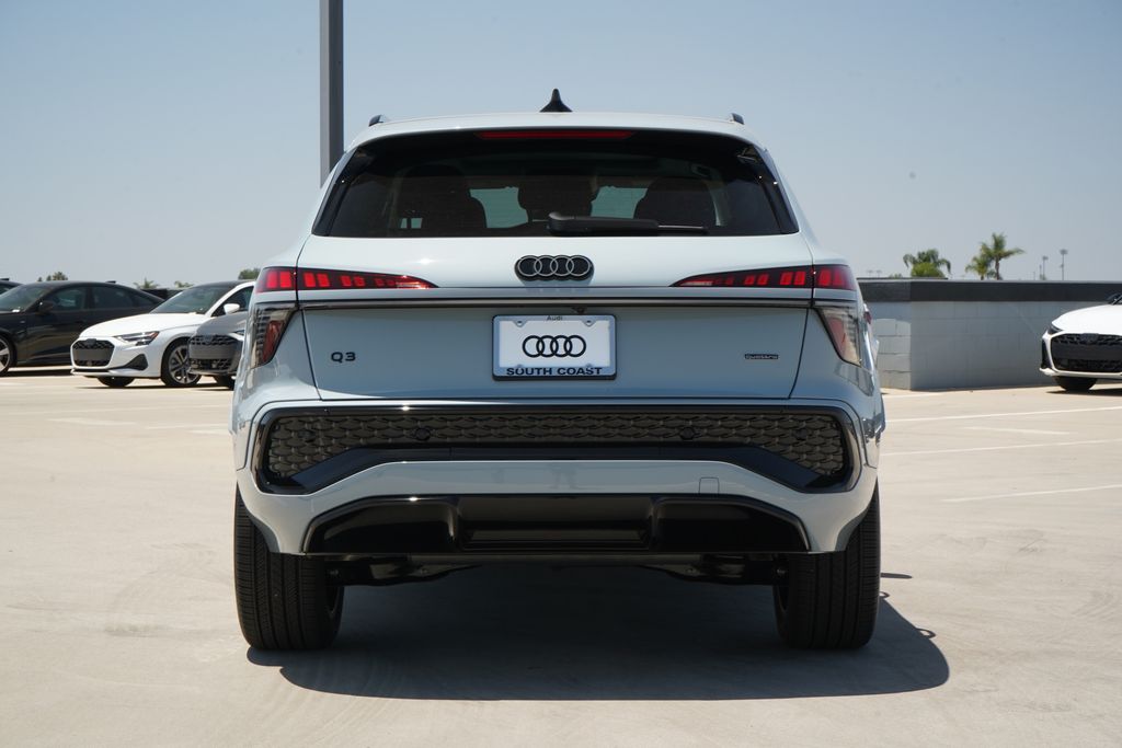 Thumbnail: 2026 Audi Q3 - 4