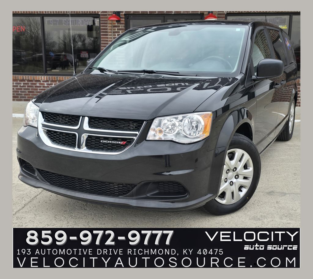 Brilliant Black Crystal Pearlcoat 2019 Dodge Grand Caravan SE FWD Minivan Front-Wheel Drive 6-Speed Automatic
