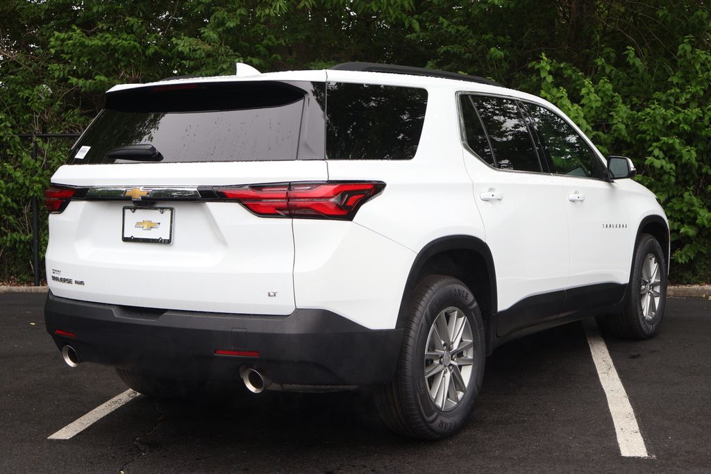 Thumbnail: 2023 Chevrolet Traverse - 9