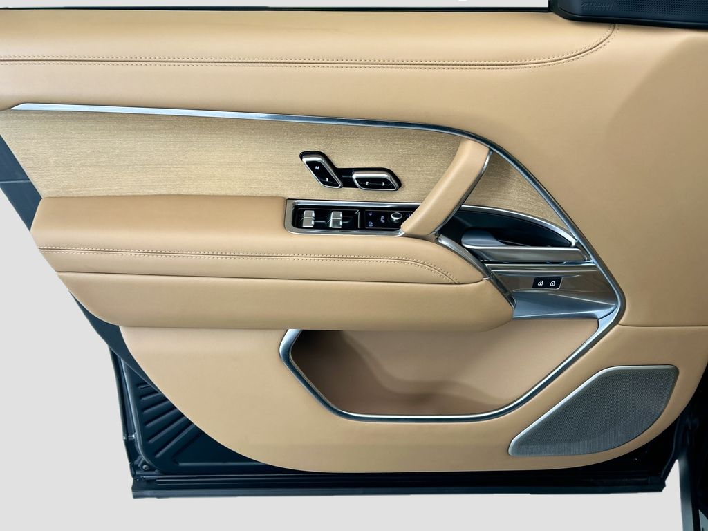 Thumbnail: 2023 Land Rover Range Rover - 23