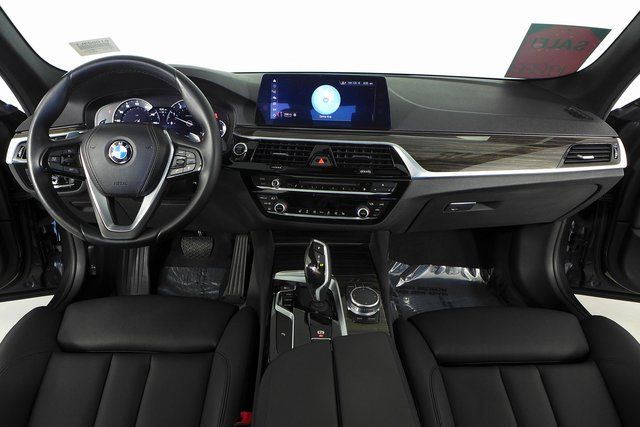 2018 BMW 5 Series 530i 25