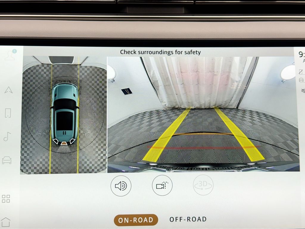 Thumbnail: 2023 Land Rover Range Rover Sport - 17