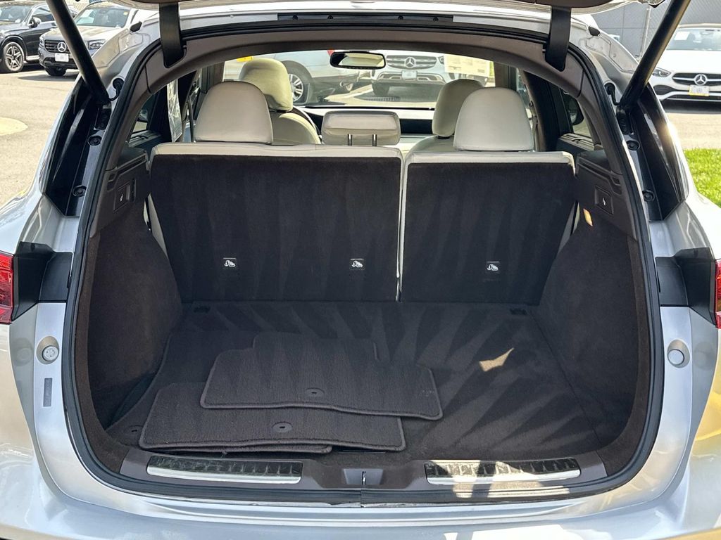 Thumbnail: 2021 INFINITI QX50 - 24