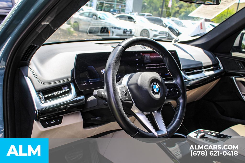 Used 2023 Green BMW xDrive28i image 23