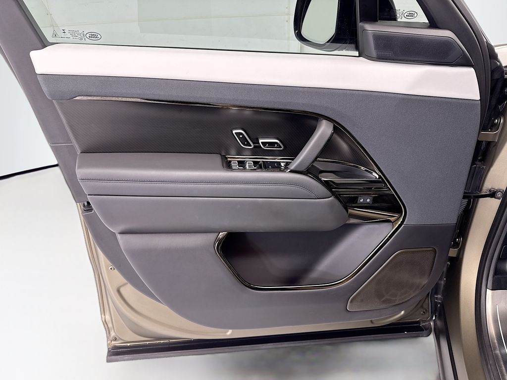 Thumbnail: 2024 Land Rover Range Rover Sport - 23