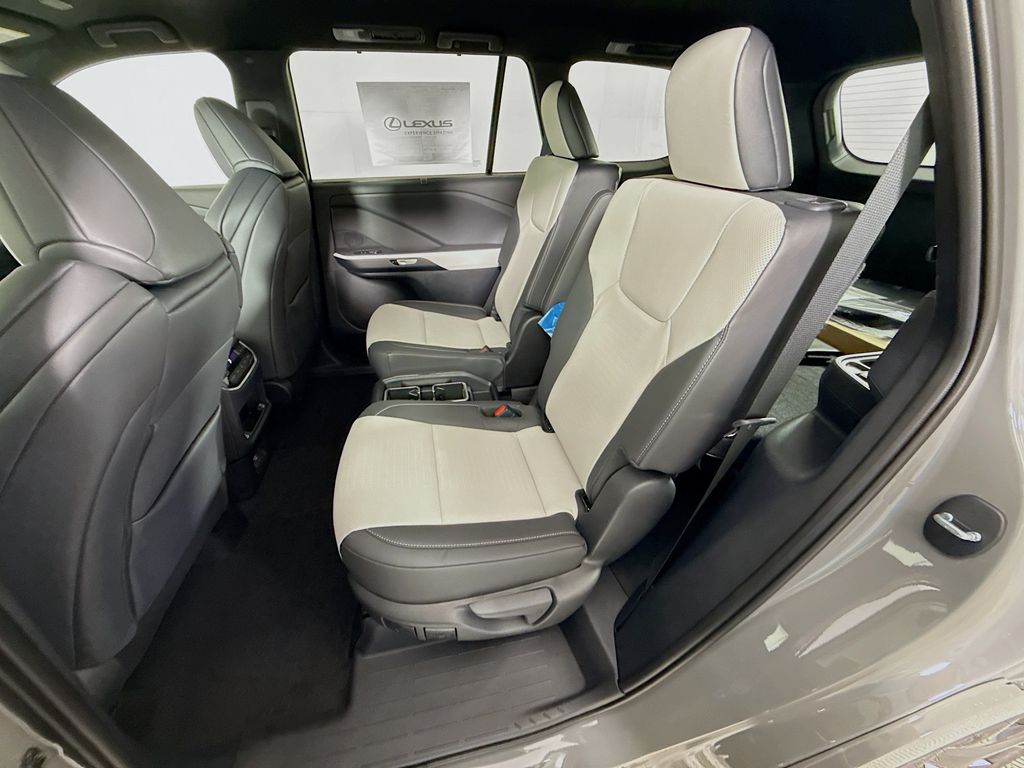 Thumbnail: 2026 Lexus TX - 17