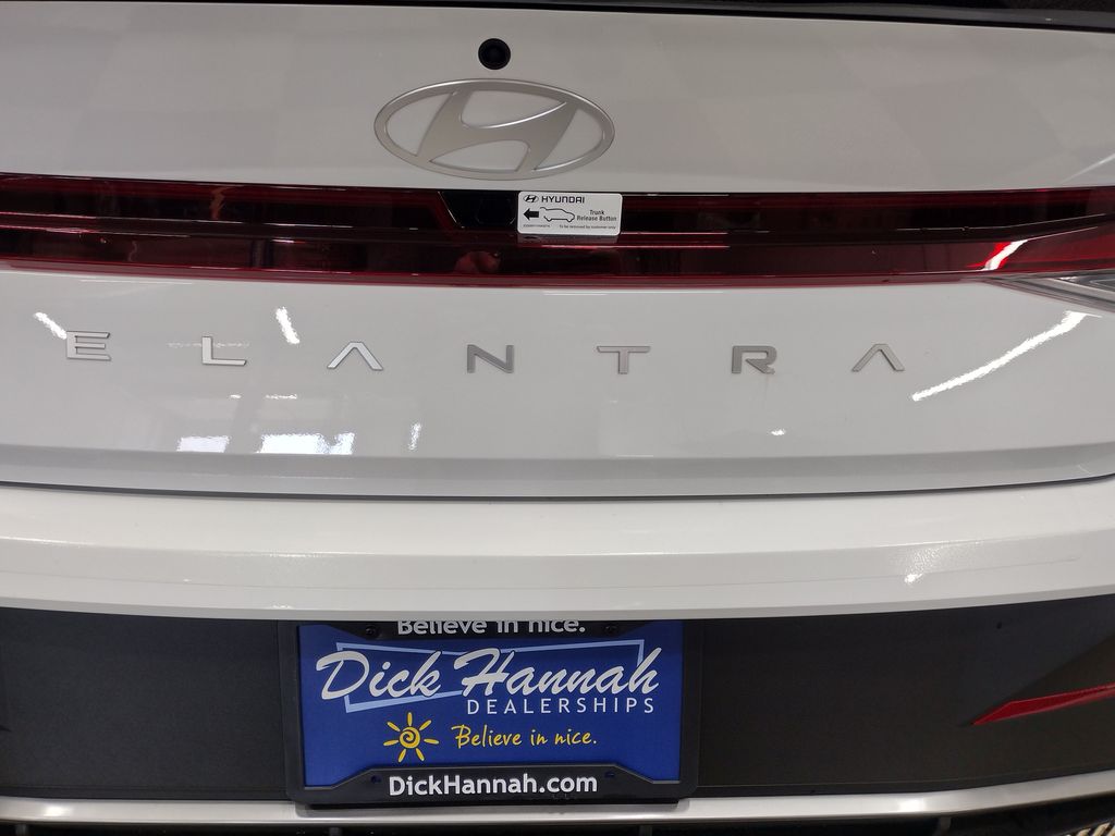 2025 Hyundai Elantra SEL Sport