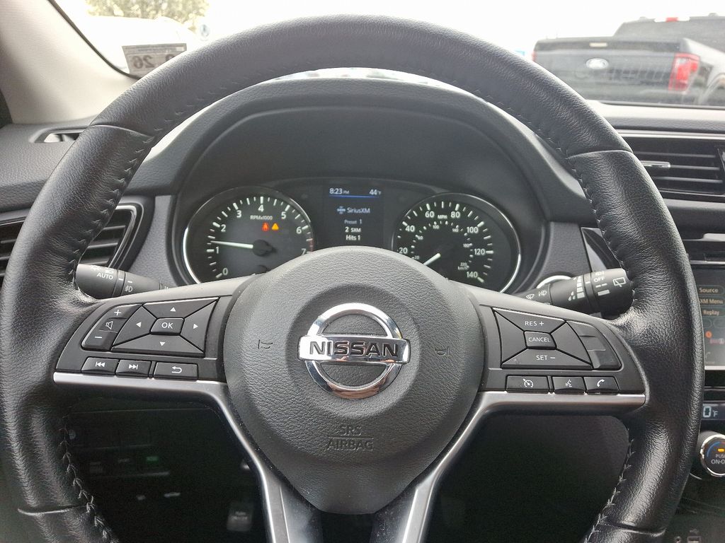 2021 Nissan Rogue Sport SV 18