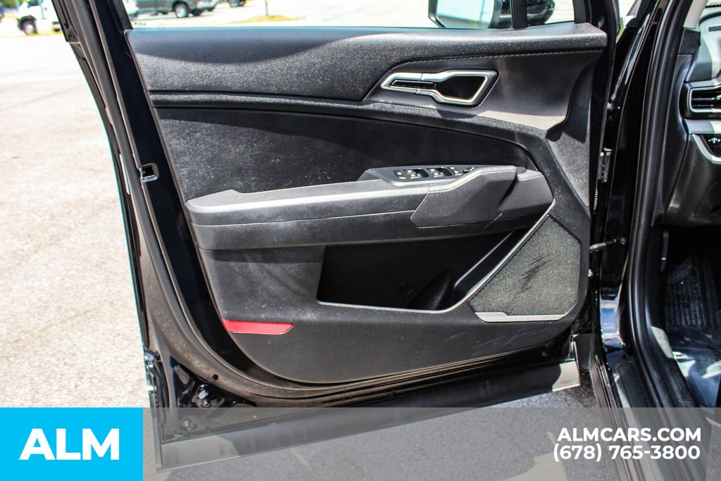 Used 2025 Black Kia LX image 37