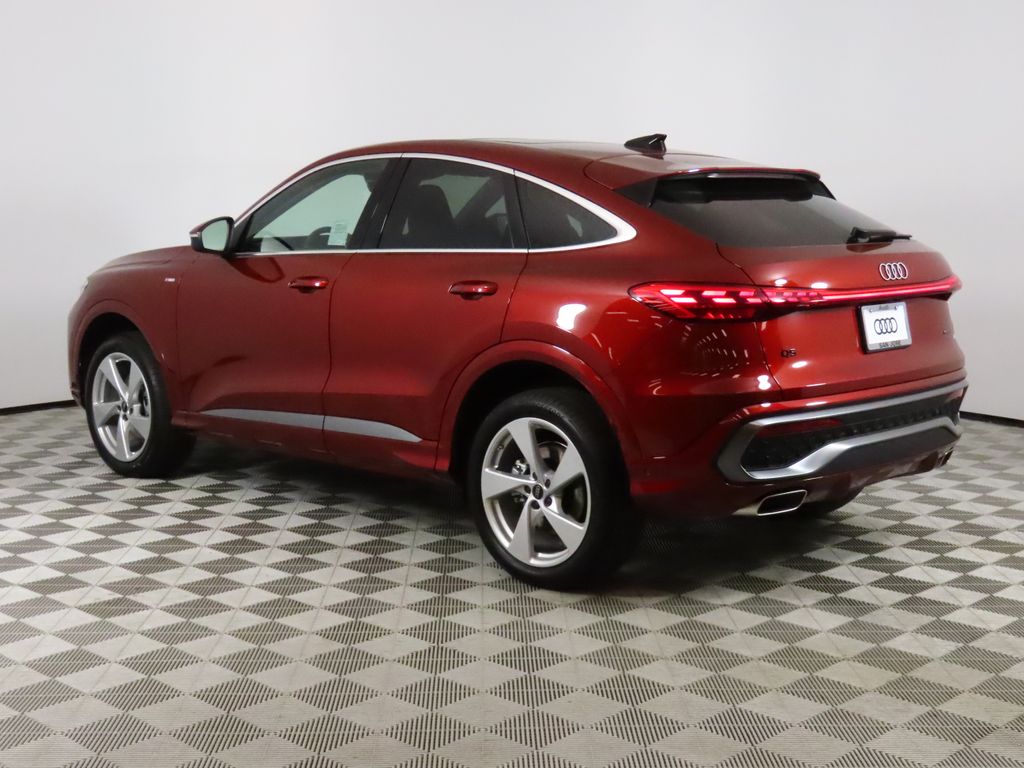 Thumbnail: 2025 Audi Q5 - 3