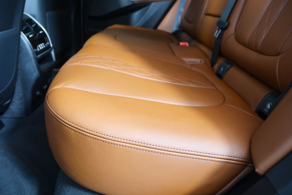 Thumbnail: 2026 BMW X5 - 15