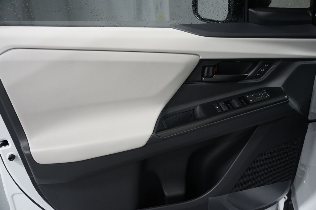 Thumbnail: 2026 Toyota bZ - 31