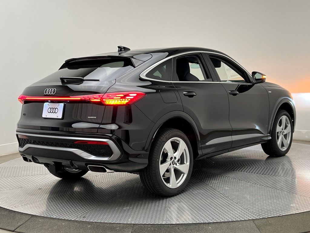 Thumbnail: 2025 Audi Q5 - 5
