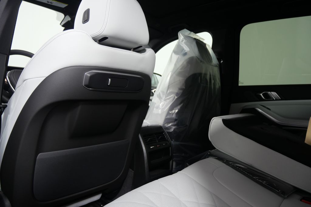 2025 BMW X5 xDrive40i 16