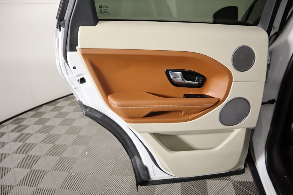 2014 Land Rover Range Rover Evoque Prestige 27