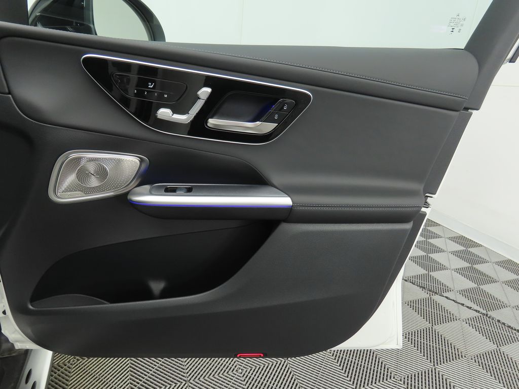 Thumbnail: 2025 Mercedes-Benz GLC - 25