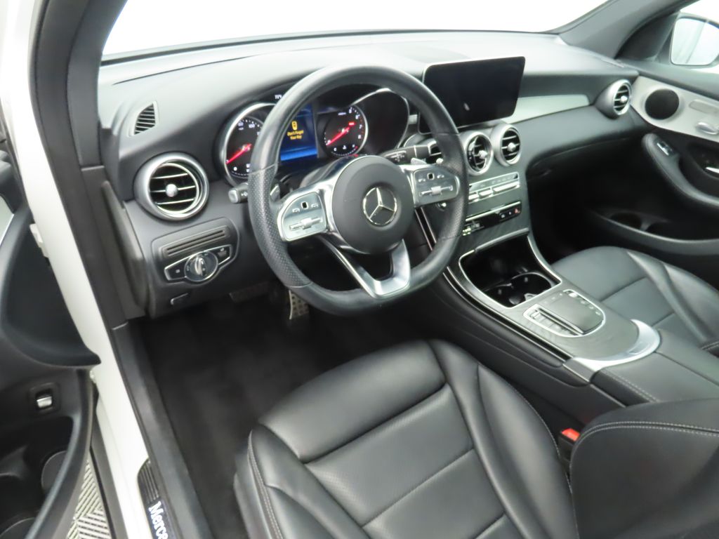 2022 Mercedes-Benz GLC 300 9