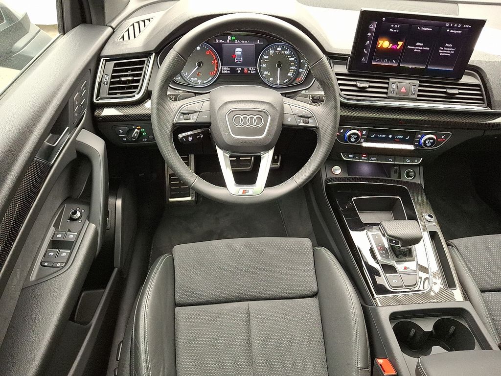 Thumbnail: 2024 Audi SQ5 - 11