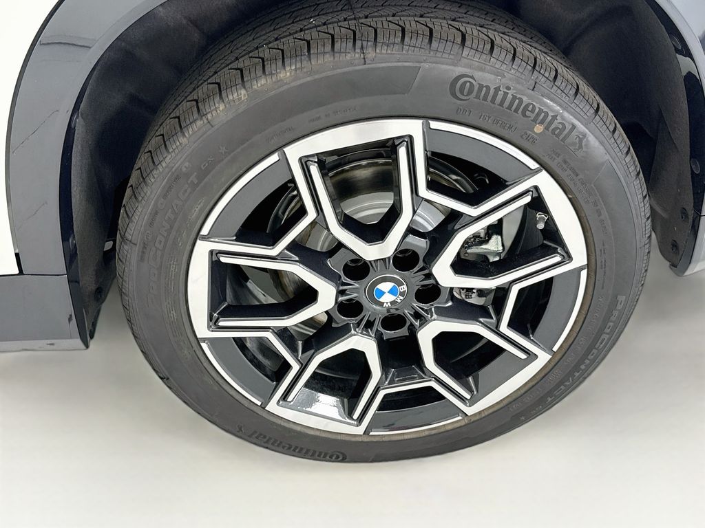 New 2027 White BMW xDrive28i image 30