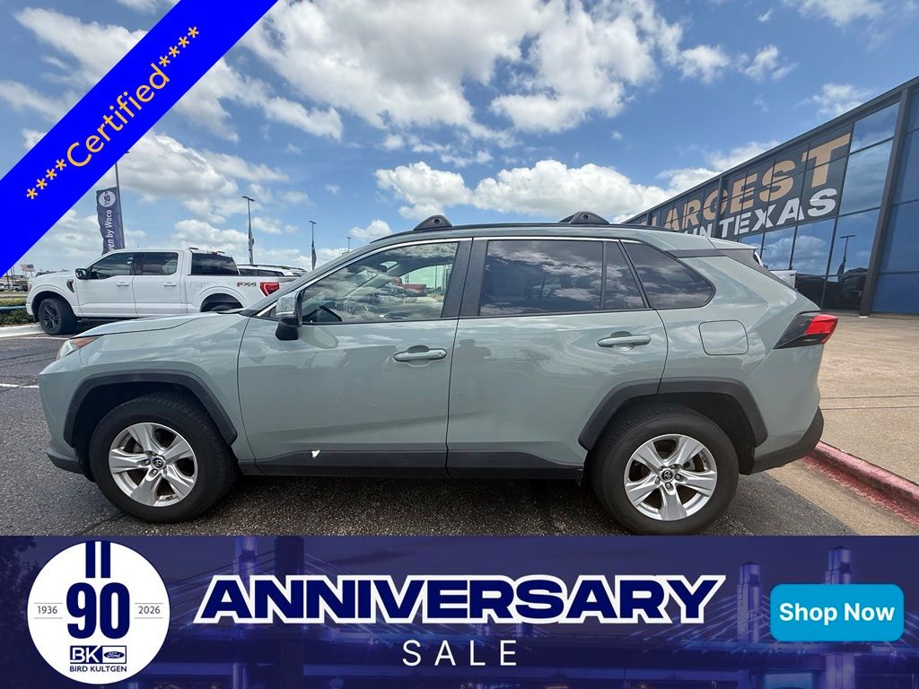 Lunar 2019 Toyota RAV4 SUV / Crossover Front-Wheel Drive 8-Speed Automatic