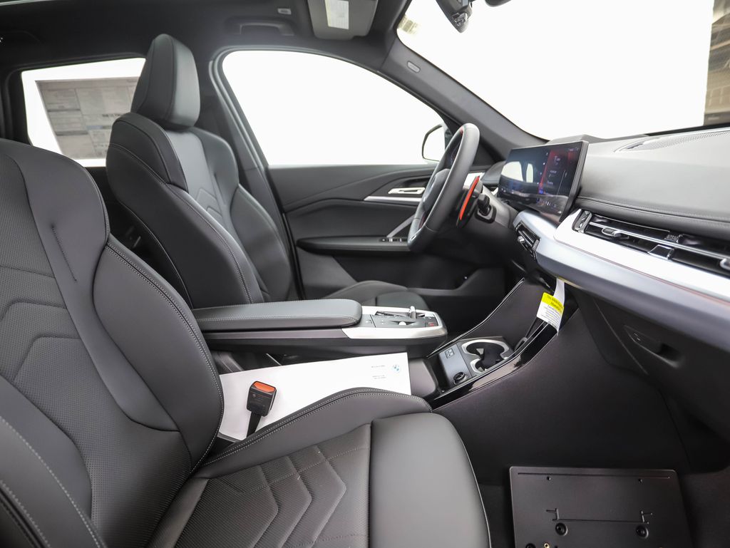 2025 BMW X1 M35i 31