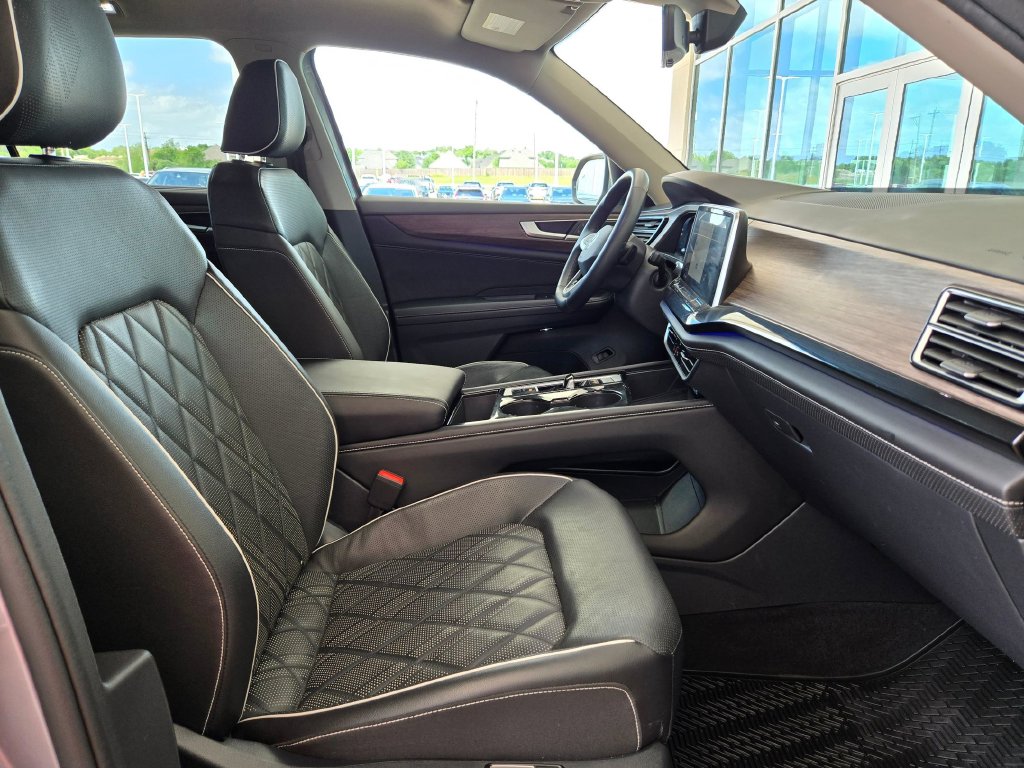 Used 2025 Volkswagen Atlas SUV