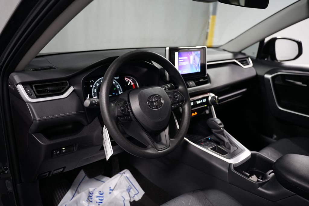 Thumbnail: 2025 Toyota RAV4 - 11